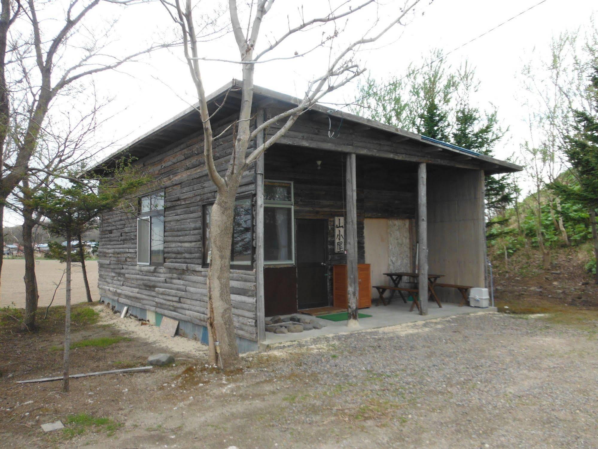Clione Campground Hostel ชาริ ภายนอก รูปภาพ