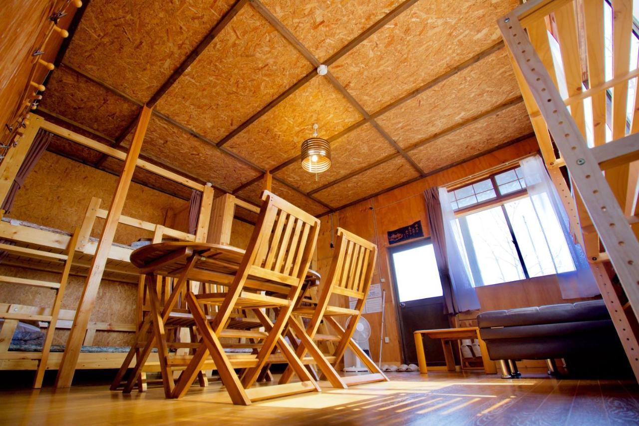 Clione Campground Hostel ชาริ ภายนอก รูปภาพ